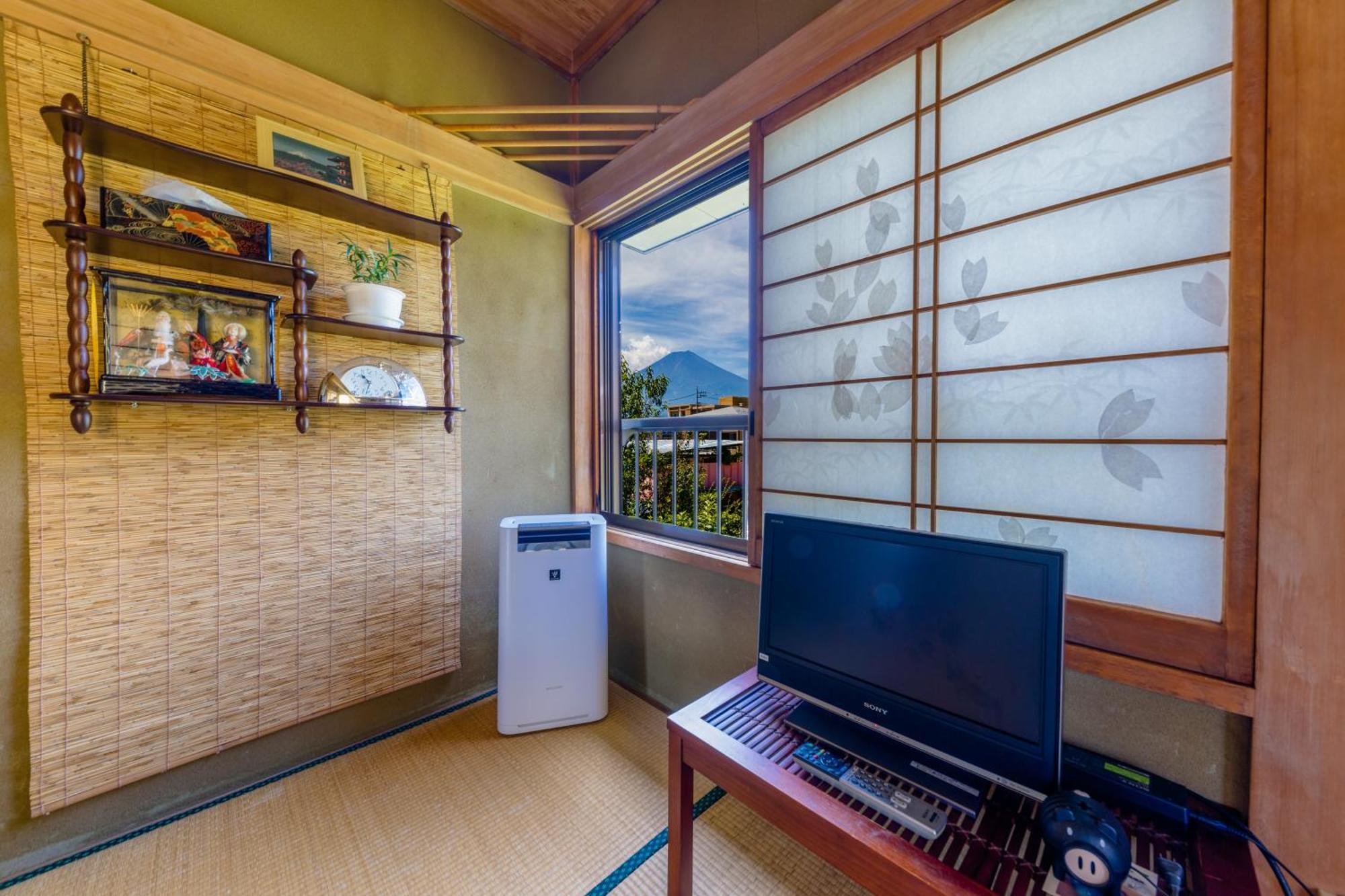 Asahi Guest House Fujiyoshida Exterior photo